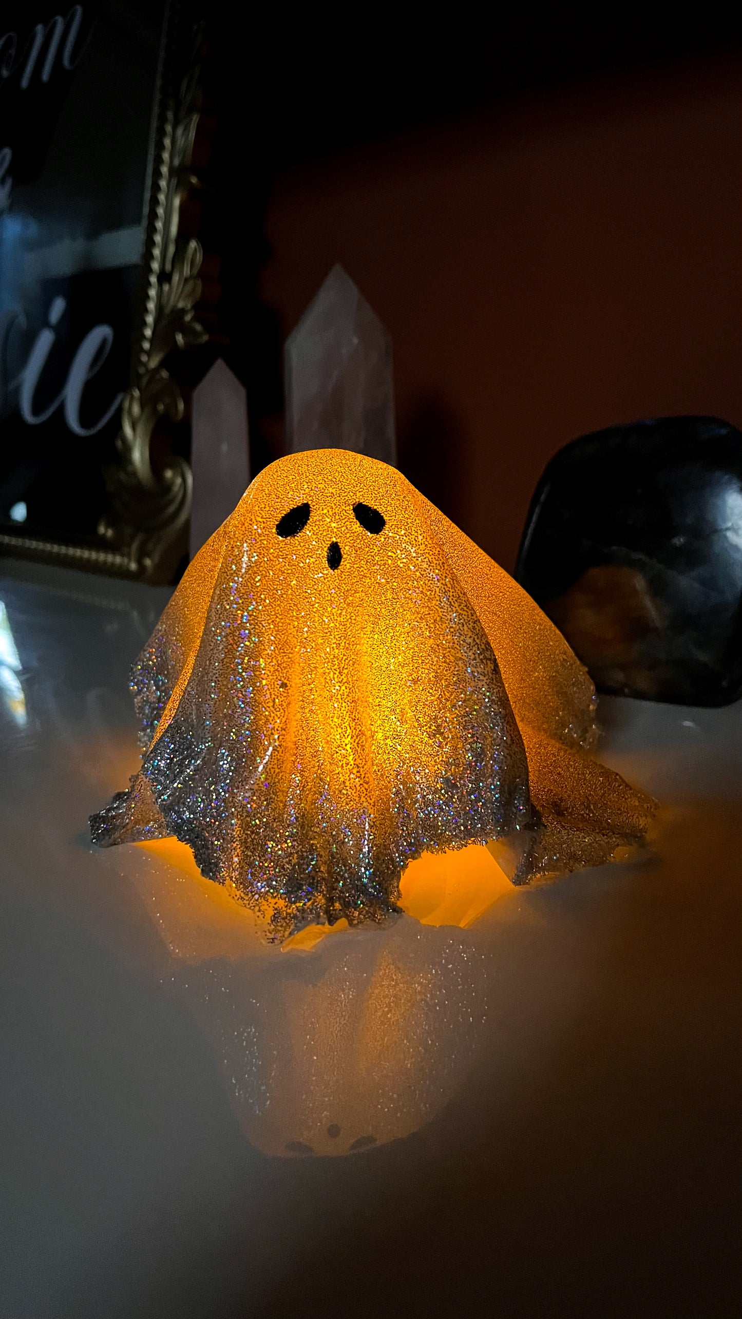 Holographic Ghost