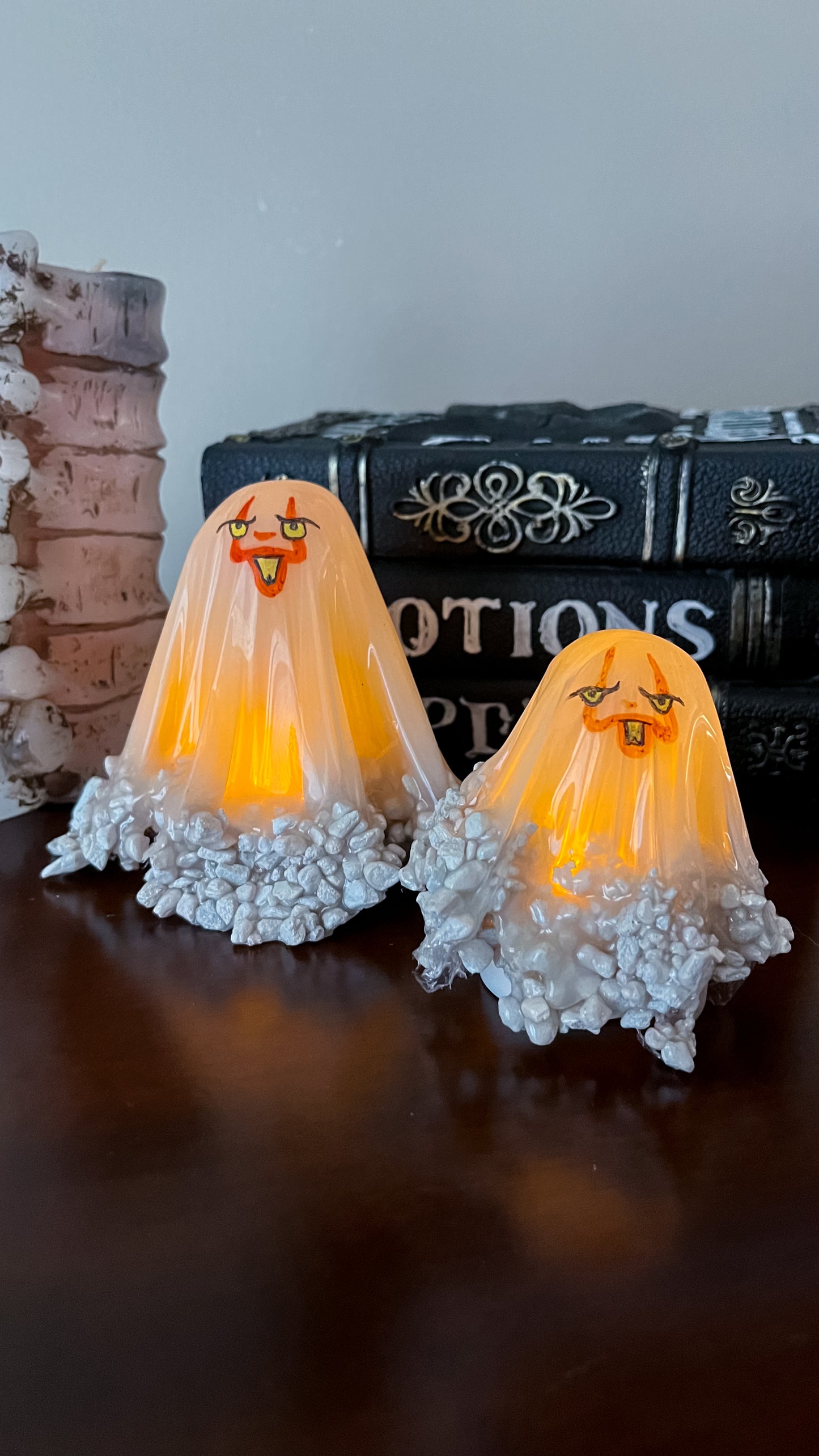 Glow in the Dark "It" Ghosts