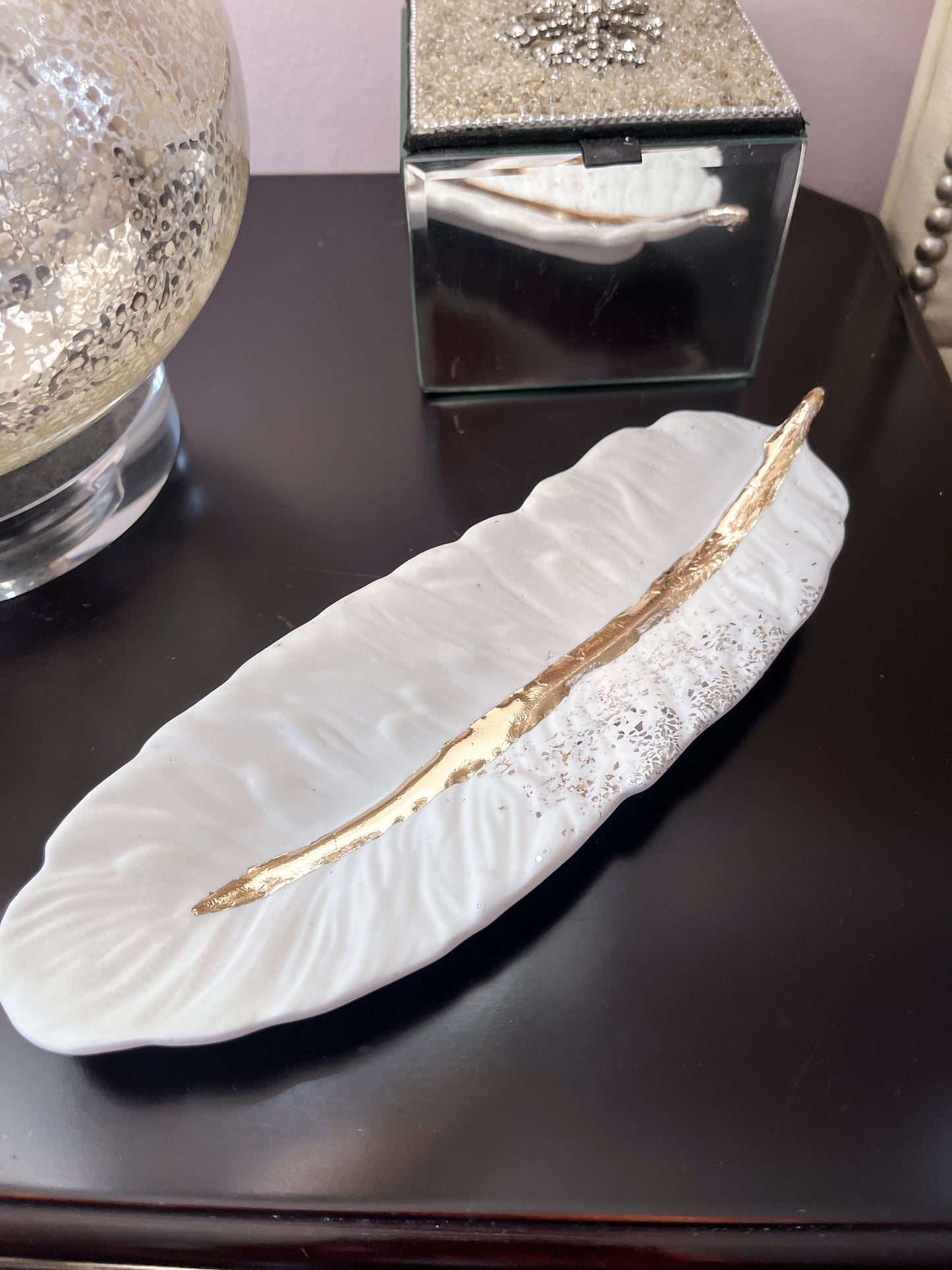 Feather Dish